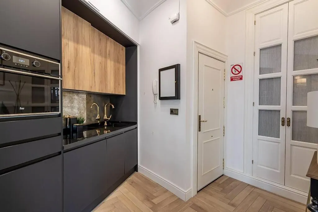 Ch Elvira Luxury Apartment Granada 0*,  España